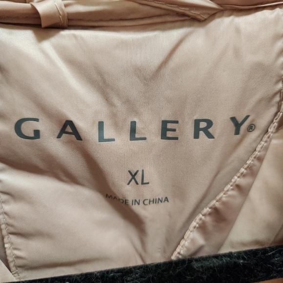 Gallery hooded packable puffer jacket - Picture 6 of 9